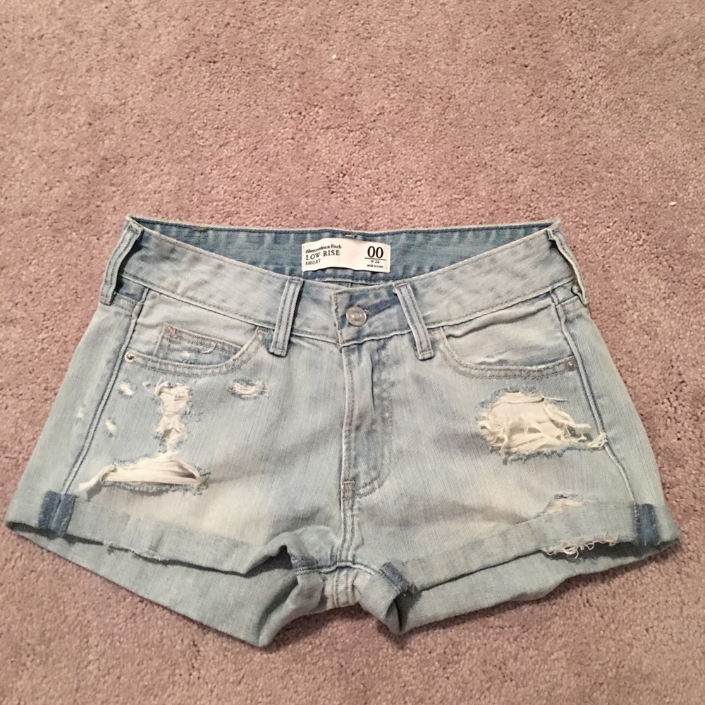 Low rise shorts w24